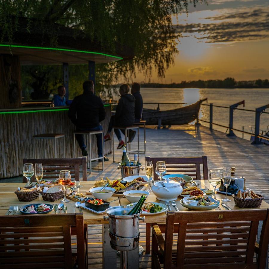 Delta Boutique & Carmen Silva Resort Crisan  Ngoại thất bức ảnh