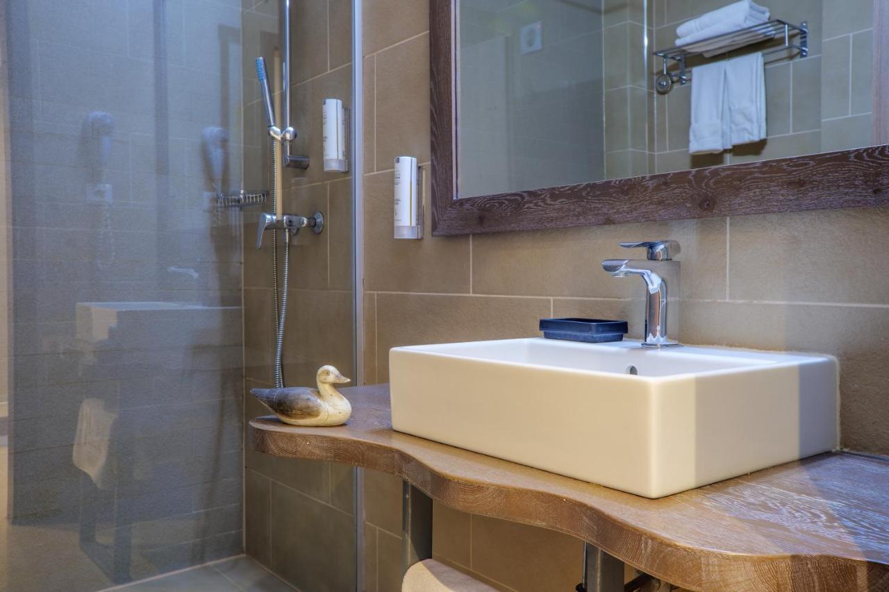 Delta Boutique & Carmen Silva Resort Crisan  Ngoại thất bức ảnh