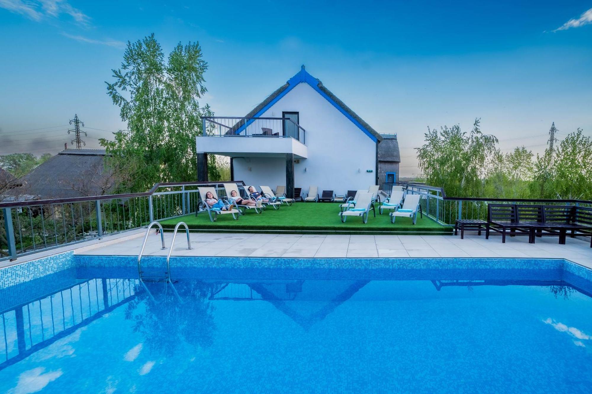Delta Boutique & Carmen Silva Resort Crisan  Ngoại thất bức ảnh