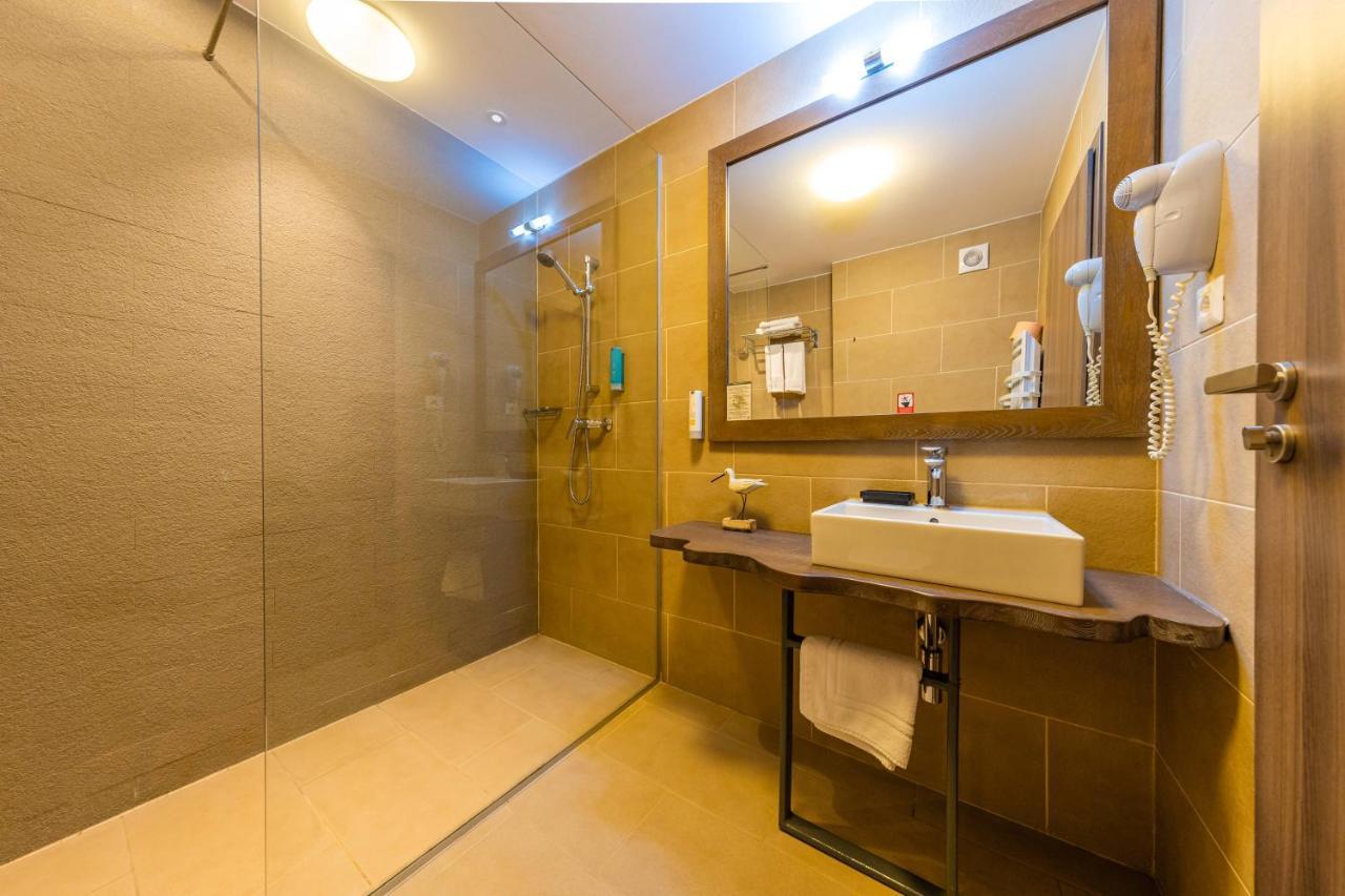 Delta Boutique & Carmen Silva Resort Crisan  Ngoại thất bức ảnh
